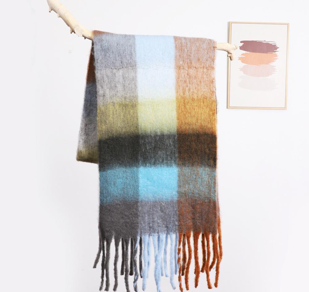 Luxurious Plaid Pattern Cashmere-Like Scarf: Vegan-Friendly Winter Accessory