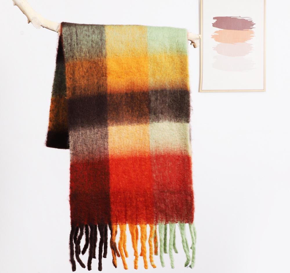 Luxurious Plaid Pattern Cashmere-Like Scarf: Vegan-Friendly Winter Accessory
