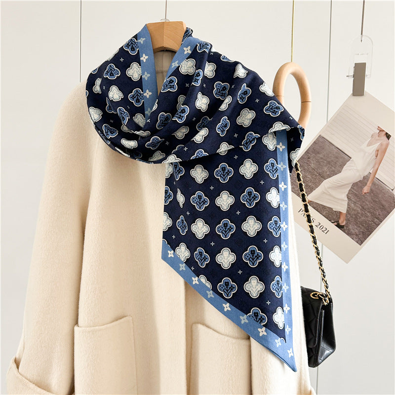 Lucky Clover Silk Wool Scarf – Lightweight Yet Warm, Reversible & Timeless