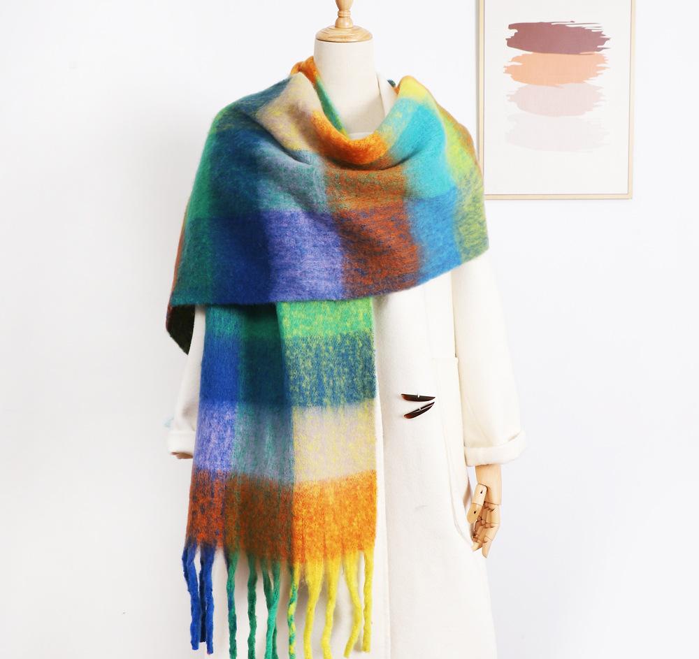 Luxurious Plaid Pattern Cashmere-Like Scarf: Vegan-Friendly Winter Accessory