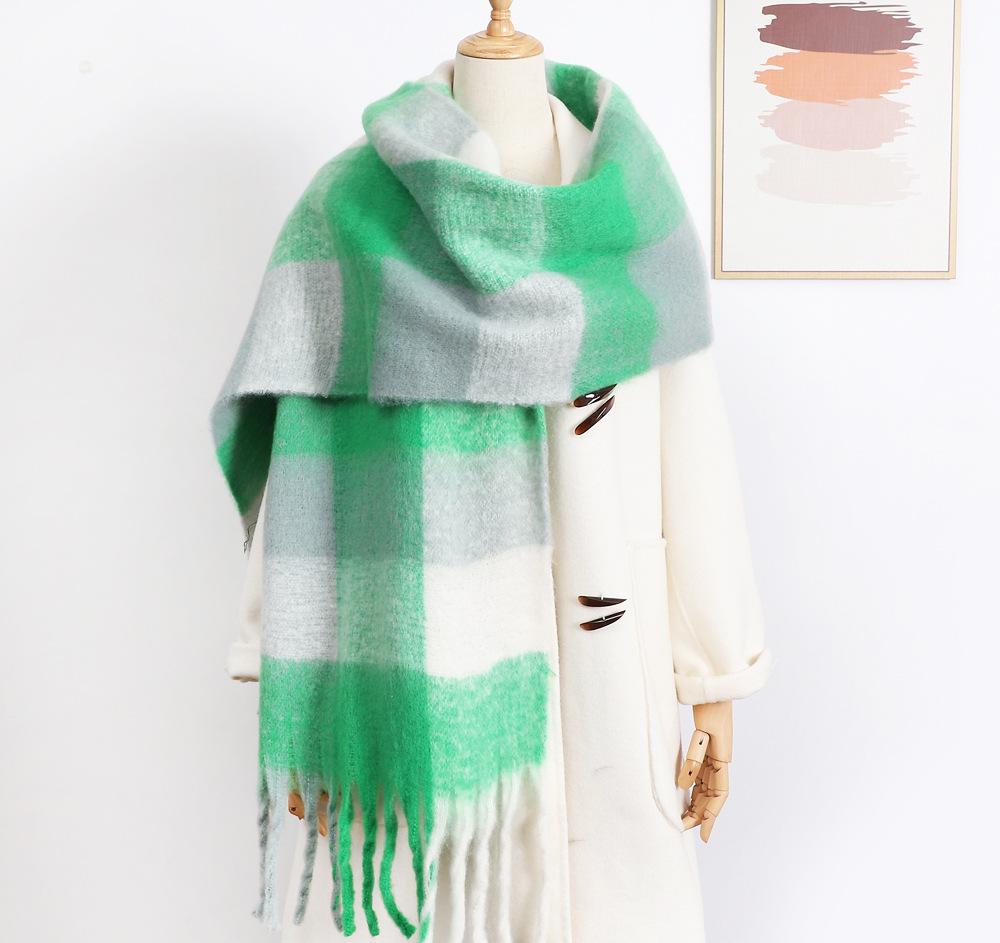 Luxurious Plaid Pattern Cashmere-Like Scarf: Vegan-Friendly Winter Accessory