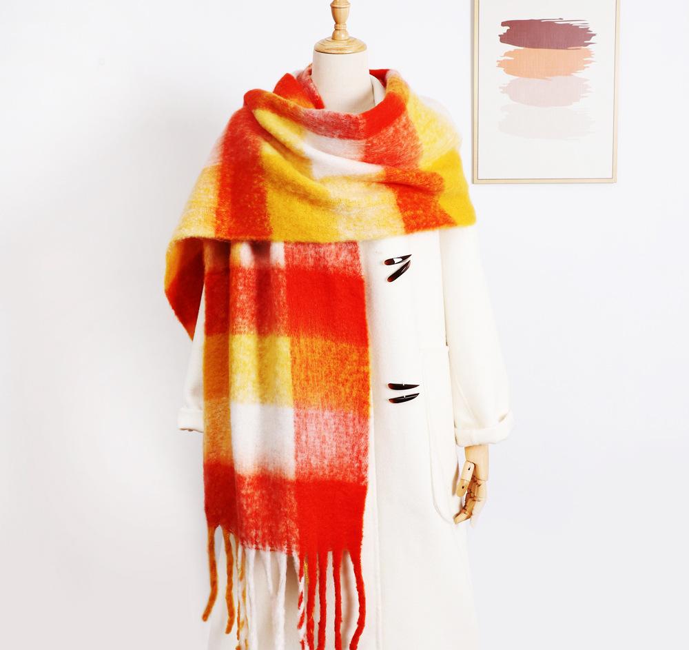 Luxurious Plaid Pattern Cashmere-Like Scarf: Vegan-Friendly Winter Accessory