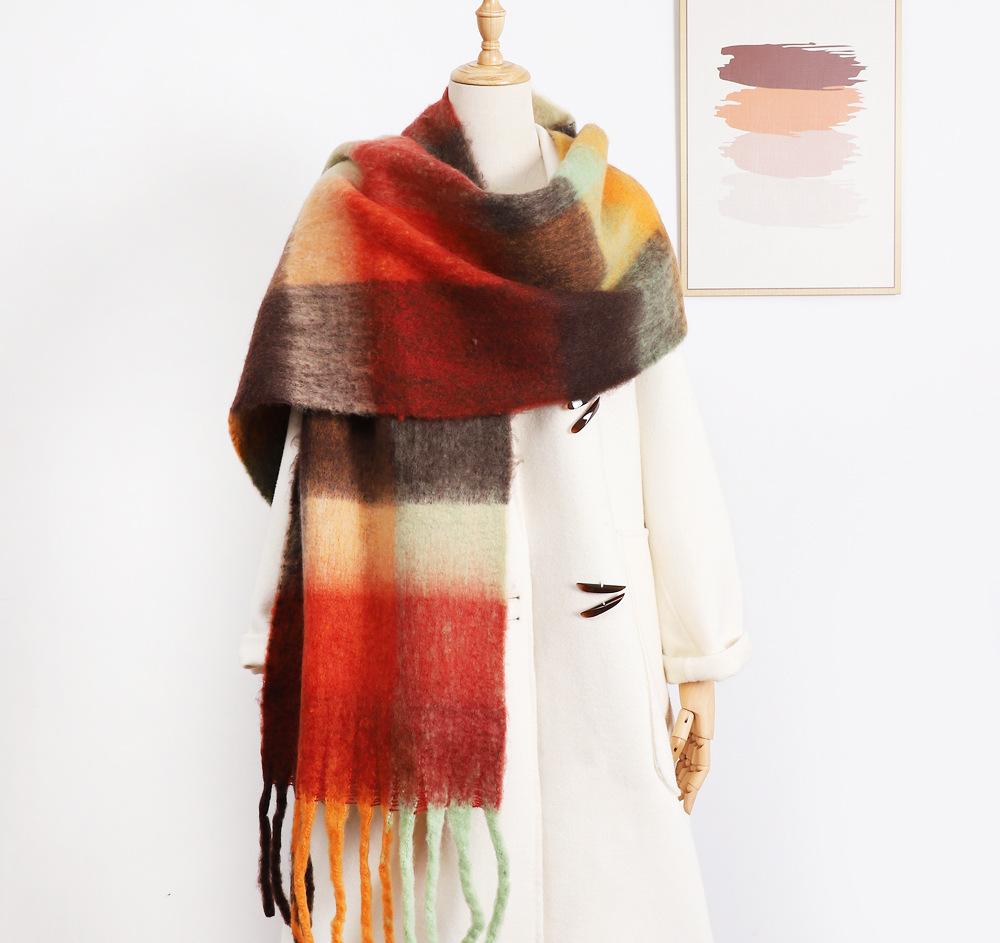 Luxurious Plaid Pattern Cashmere-Like Scarf: Vegan-Friendly Winter Accessory