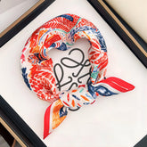 Roter Blumen Schal aus 100 % Maulbeerseide/Kopftuch aus Seide/Haarschal aus Seide/Halstuch aus Seide/Muttertagsgeschenke/Taschenaccessoire/Geschenk für Sie
