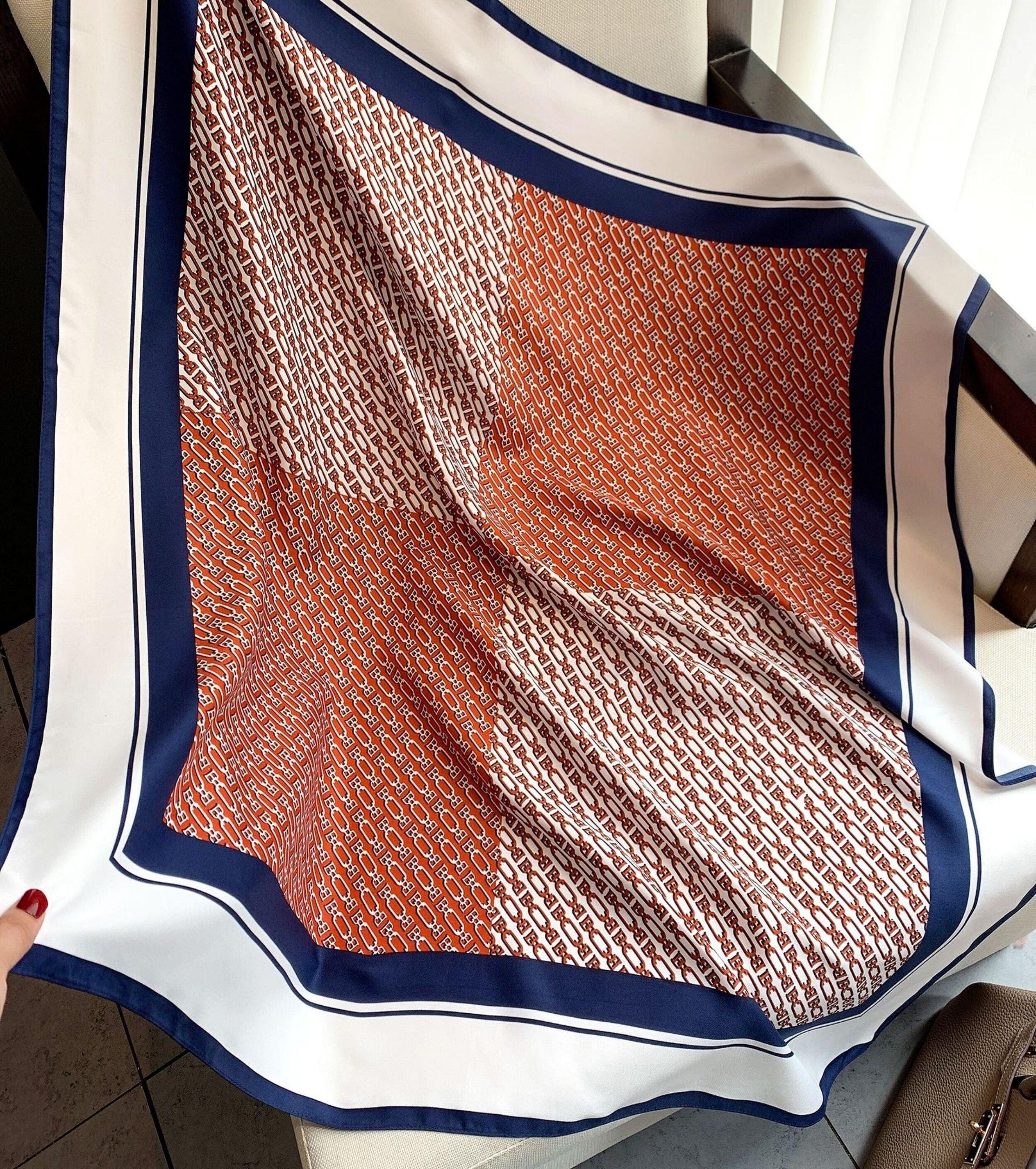 Classic Chain Chic Large Satin Scarf | 90x90cm Bandana | Twill Satin Shawl | Perfect Gift for Her, Mother&