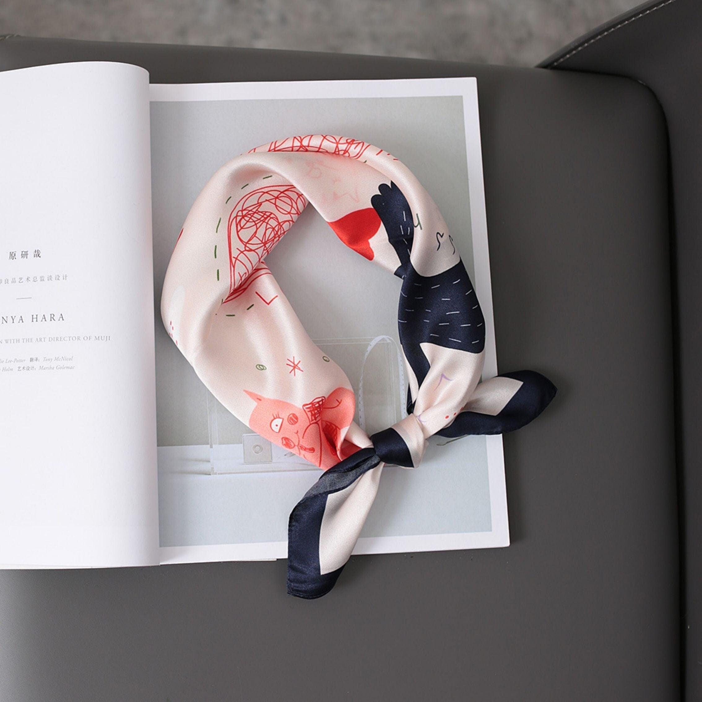 ピンク猫柄 桑100% シルクスカーフ/シルクヘッドスカーフ/シルクヘアスカーフ/シルクネックスカーフ/母の日ギフト/バッグアクセサリー/彼女へのギフト