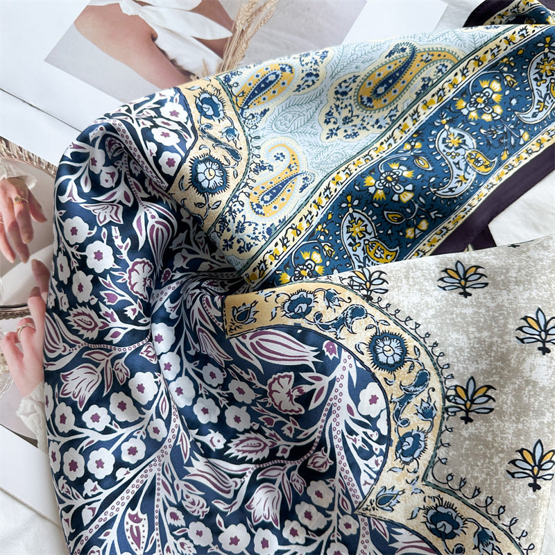 Classic Paisley – 100% Silk Crepe de Chine Scarf (90×90 cm)