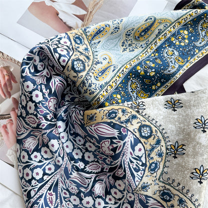 Classic Paisley – 100% Silk Crepe de Chine Scarf (90×90 cm)