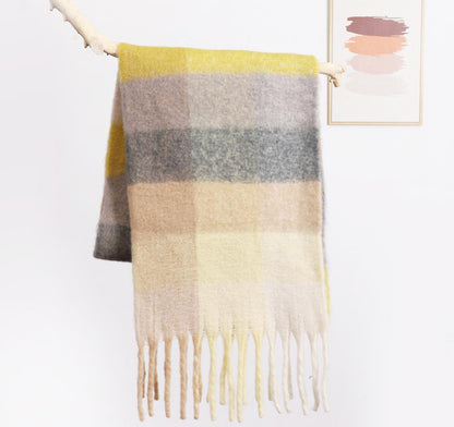 Luxurious Plaid Pattern Cashmere-Like Scarf: Vegan-Friendly Winter Accessory