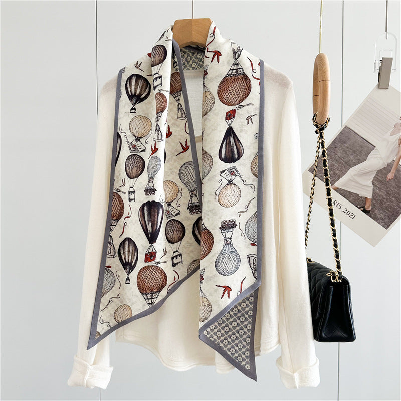 Reversible Silk & Wool Scarf – Chic Balloon Motif for Sophisticated Layering