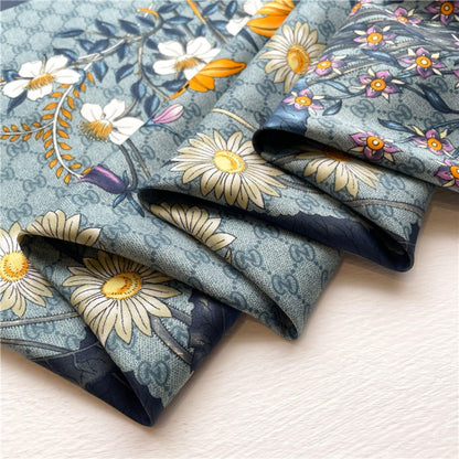 Großer Seidenschal mit Gänseblümchenmuster/Seiden-Twill-Satin/9090 cm/Seidenschal/Seidenbandana/Großer Satinschal/Geschenk für Sie/Muttertagsgeschenke