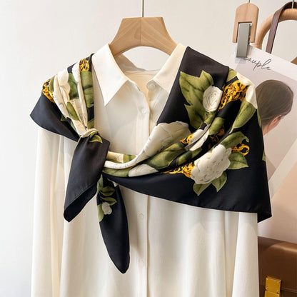 Großer Seidenschal mit japanischem Rosenmuster/Seidentwill-Satin/9090 cm/Seidenschal/Seidenbandana/Großer Satinschal/Geschenk für Sie/Muttertagsgeschenke