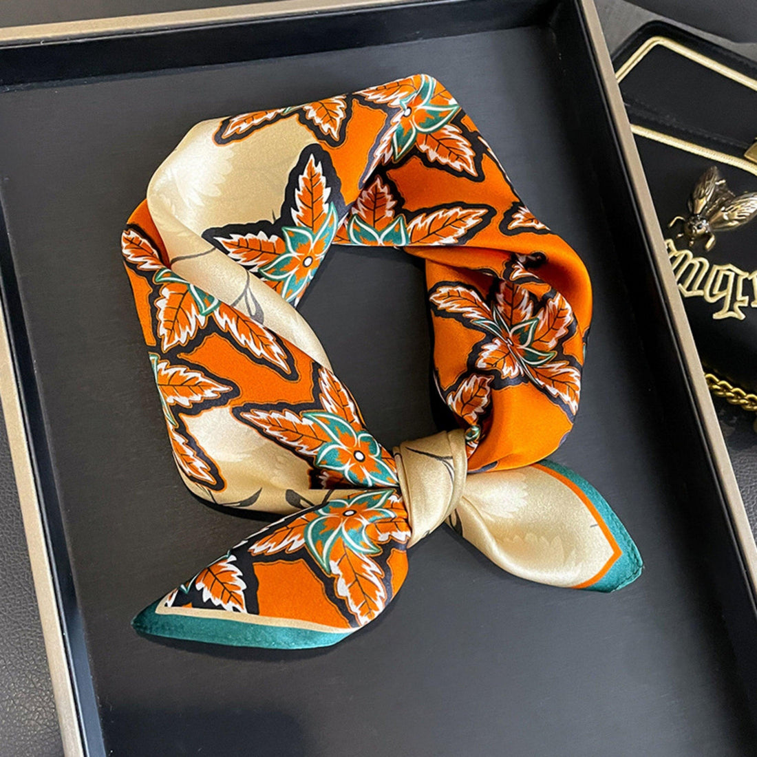 Orangefarbener Seidenschal/100 % Maulbeerseidenschal/Seidenkopfschal/Seidenhaarschal/Seidenhalstuch/Seidenbandana/Taschenaccessoire/Geschenk für Sie