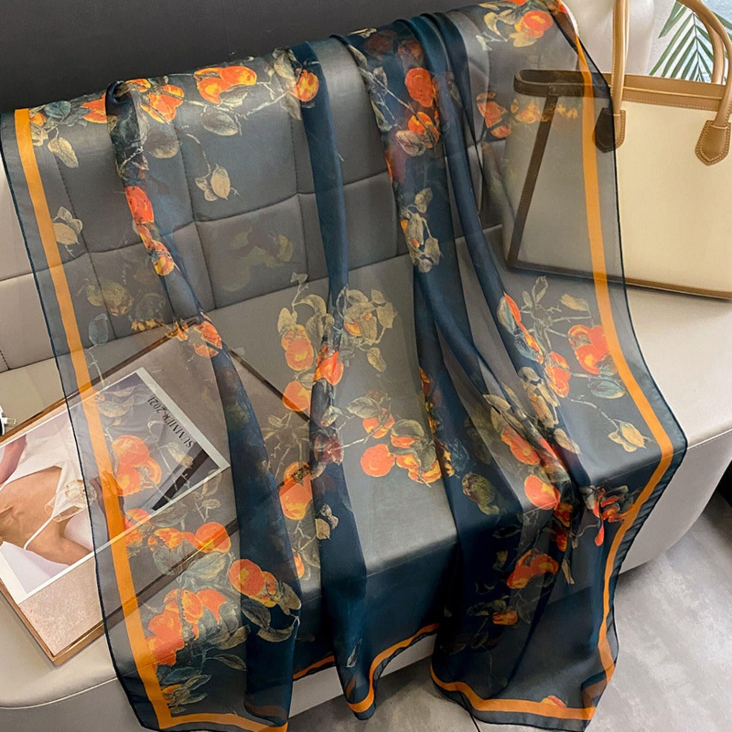 Sommersarong mit Flora-Print/Orientalischer Ästhetik-Sarong/UV-Schutz-Seidenschal/Sommer-Cape/Strand-Cover-Up/Strand-Sarong/Geschenk für Sie